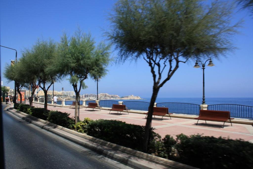 Modern Family Holiday Retreat In Gzira Σλιέμα Εξωτερικό φωτογραφία